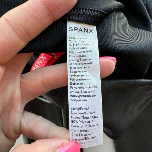 SPANX Women’s Sz Medium Petite Faux Leather High Rise Leggings Black Compression - Picture 10 of 14